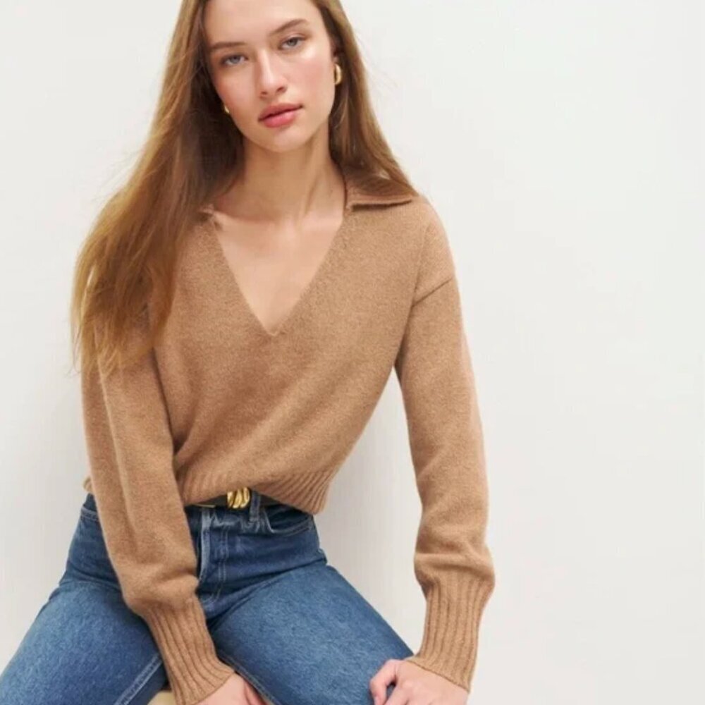 Reformation Beckie 100% Cashmere Collared Sweater in Panko - Picture 2 of 6